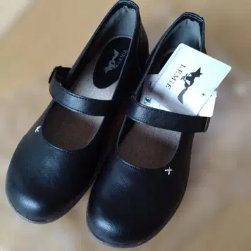 LEMIE 블랙 스트랩 슈즈