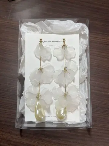 무광 유리 꽃잎 귀걸이 결혼식 플라워 귀걸이