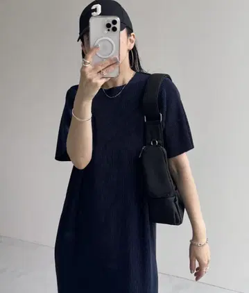 wee9s 데일리 데일리 슈퍼 스트레치 크루넥 플리츠 원피스