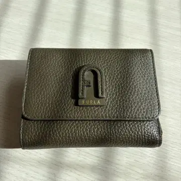 FURLA 올리브 그린 3단 폴더형 지갑