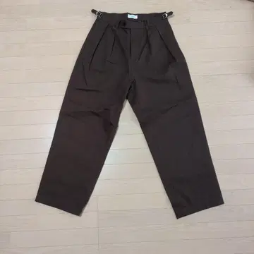 브라운 치노 팬츠 Bleme