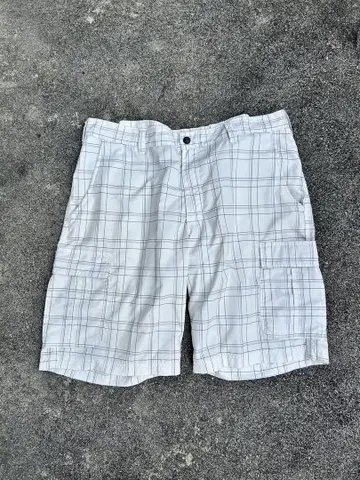 LEE 화이트 체크 카고 숏팬츠 00s w36