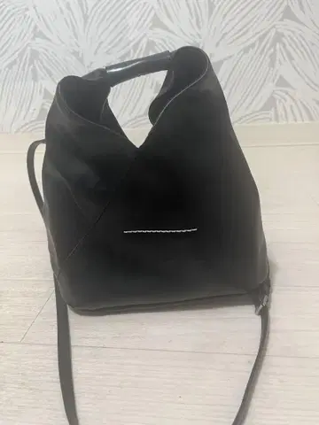 MMG 블랙 숄더백