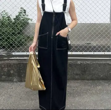 [ 새상품 ] ISOOK 살로펫 오버롤 스커트(BLACK)