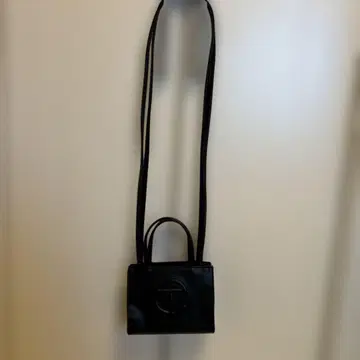 로고 숄더백 블랙