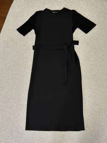 ZARA 블랙 반팔 니트 원피스 S