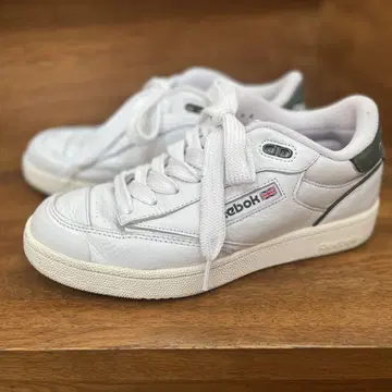 Reebok 가죽 스니커즈 CLUB C BULC 26cm