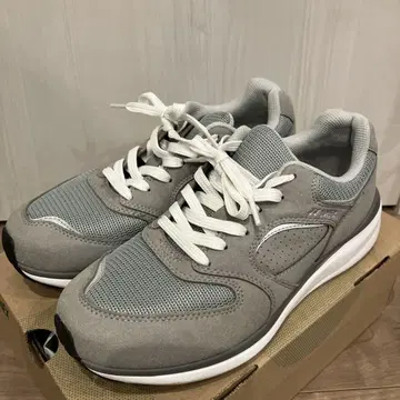 YONEX 스니커즈 그레이 24.0cm
