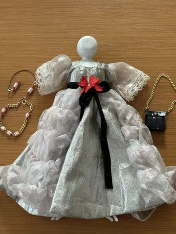 리카짱 옷 갈아입기 의류 실버와 핑크 드레스 액세서리 세트