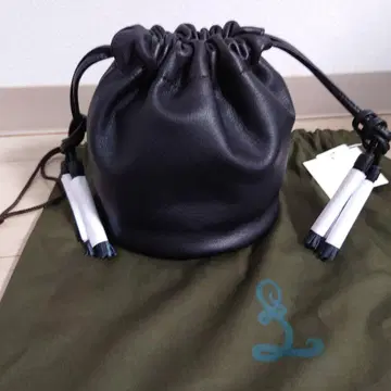 이카와 하루카 loin. 숄더백 블랙