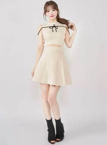 다리치 허리 오픈 스트링 니트 미니 원피스 Darich