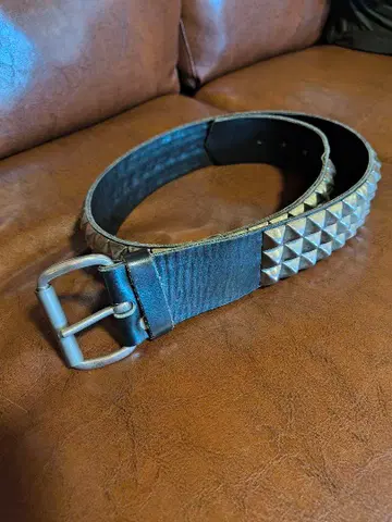 하드코어 펑크 666 3연 피라미드 스터드 벨트 천연 가죽