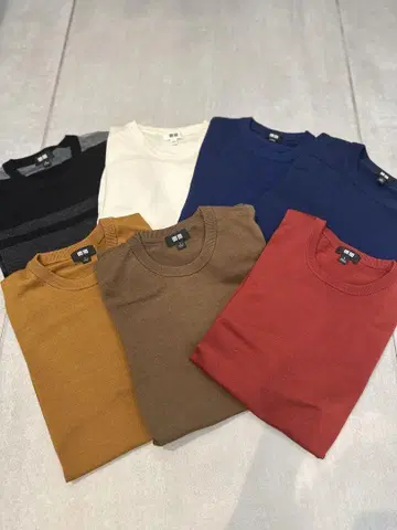 UNIQLO 메리노울 크루넥 스웨터 7개 세트