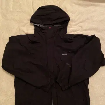 Patagonia mountain parka GORE-TEX BLACK
