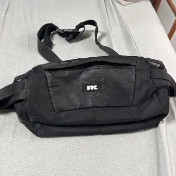 FTC 바디백 블랙