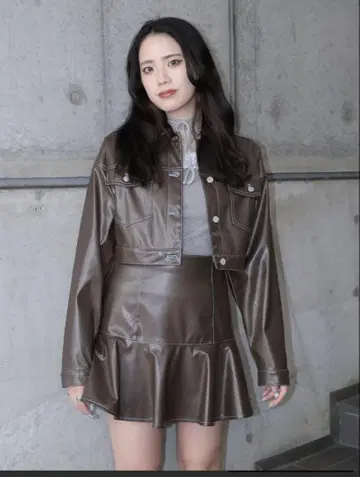 쥬에티 셋업 멀티way 인조 가죽 스커트 자켓