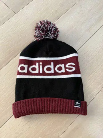 adidas originals 폼폼 니트 비니