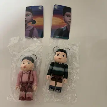 큐브릭 베어브릭 2체 세트