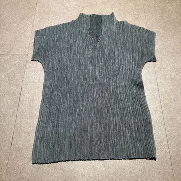Y.K Prese 여성복 반팔 네이비 그레이 플리츠