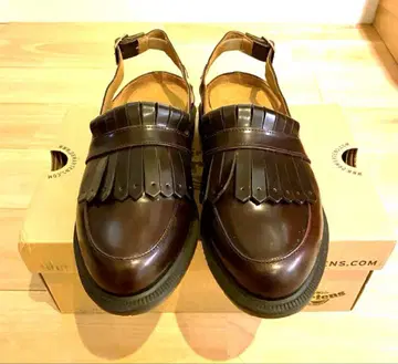 새상품급 Dr. Martens 다크 브라운 프린지 로퍼 UK5