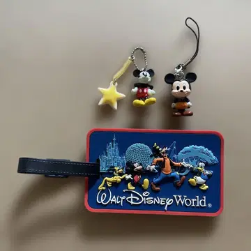 미사용 Walt Disney World 네임 홀더와 미키 스트랩