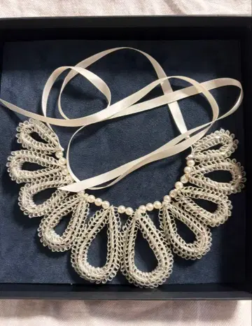 Katherine Wardrooper 3D 입체 레이스 목걸이 레어