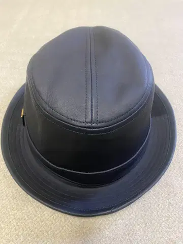 KNOX 블랙 가죽 버킷햇