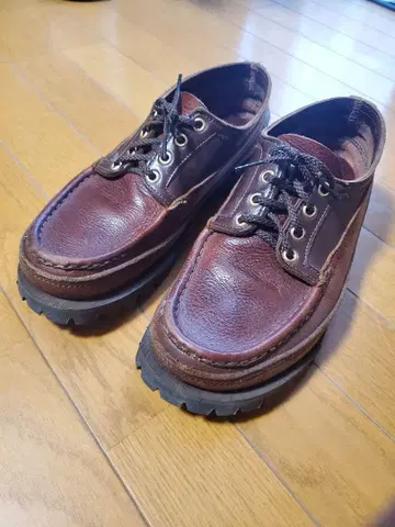 러셀 모카신 오네이다 RUSSELL MOCCASIN