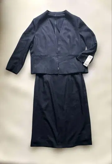 새상품 23구 노카라 수트 셋업 정가 총액 50,000엔