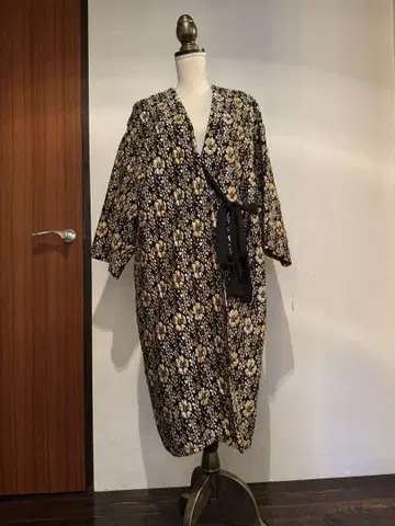 기모노 스타일 노카라 로브 코트