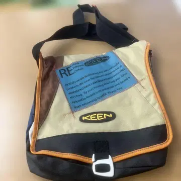 3295 KEEN 숄더백