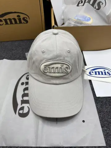 emis 그레이 야구 모자