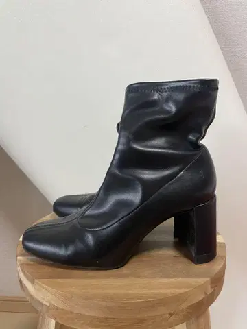 블랙 부츠 중간 힐 가을