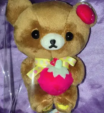 리락쿠마 차이로이코구마 스트로베리 파티 딸기 봉제 인형