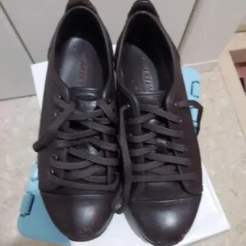 MBT 다크 브라운 캐주얼 슈즈