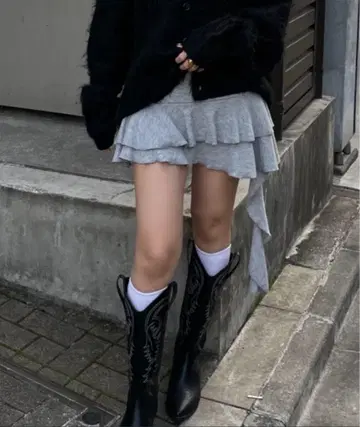 aclent 비대칭 프릴 미니 스커트