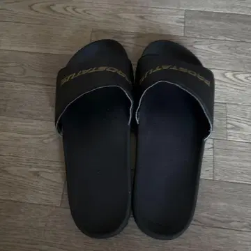 ZETT 샌들