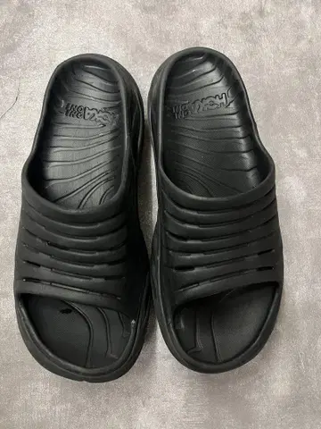 HOKA ONE ONE 블랙 리커버리 샌들 10 28cm