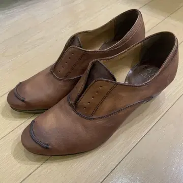 SAYA 사야 50032 웨지솔 끈 없는 펌프스 브라운 24cm