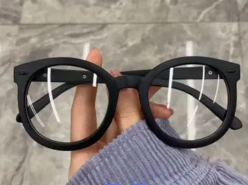 블랙 라운드 프레임 안경