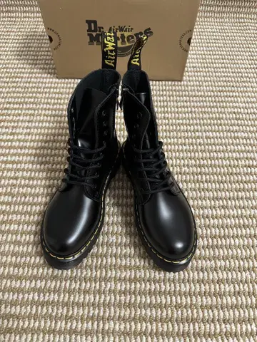 닥터마틴 JADON 23.5cm