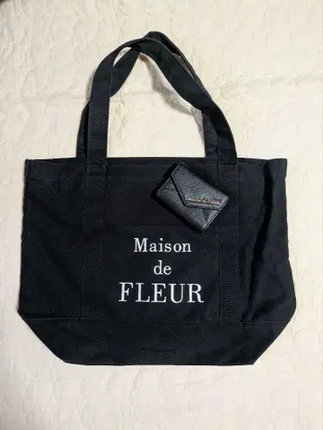 Maison de FLEUR 블랙 토트백과 키케이스 세트