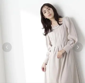 펄 넥턱 원피스 베이지