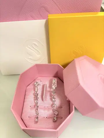 SWAROVRKI 드롭 귀걸이