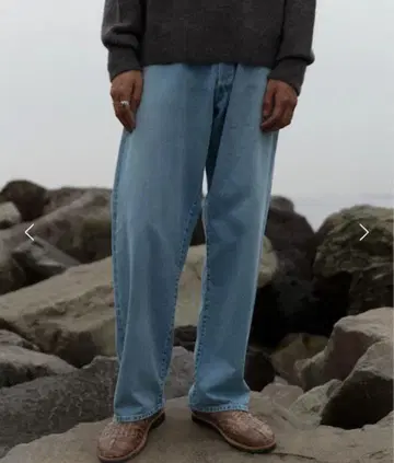 TRIPLE TWIST ICE WASH DENIM