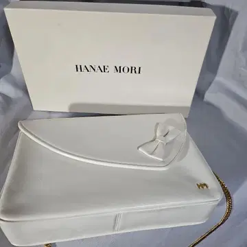 Hanae Mori 화이트 숄더백