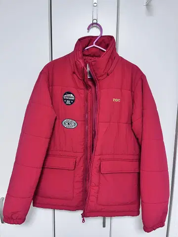 T&C Surf Designs 빨간색 다운 자켓 M