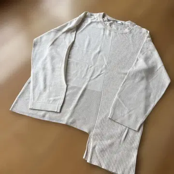 플래티넘 실크 니트