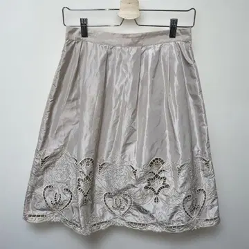 슈퍼 뷰티 베이지 자수 플레어 스커트 무릎 기장 고급 42 L