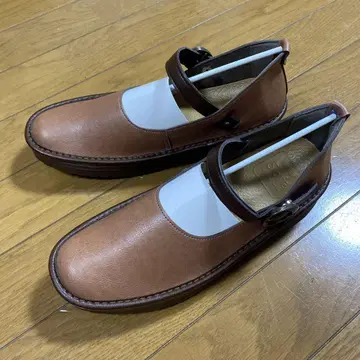 마그넷 스트랩 신발